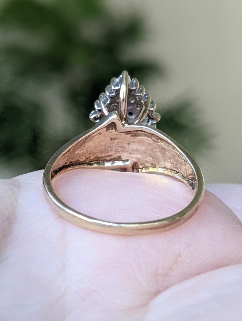 Antique 10K Gold Diamond Cluster Ring - Picture 5 of 16